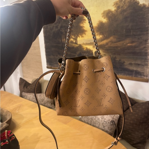 Louis Vuitton Brown Monogram Shoulder Bag - Picture 5 of 8